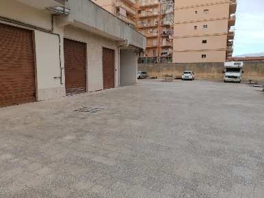 Foto Posti auto a Siracusa Santa Panagia - Teracati di 36 m² con 36 locali