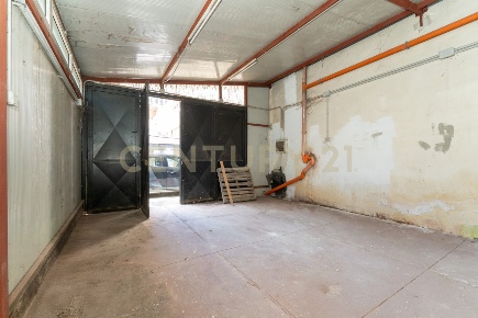 Foto Posti auto in Via Antonio de Curtis 27, Misterbianco Centro di 18 m²