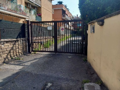Foto Posti auto in VIA DELLA SERENA, Tivoli di 12 m² con 1 locali