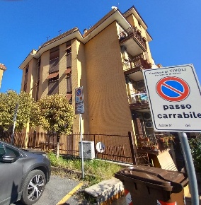 Foto Posti auto in Via Tiburto, Tivoli Zona Empolitana di 23 m² in vendita