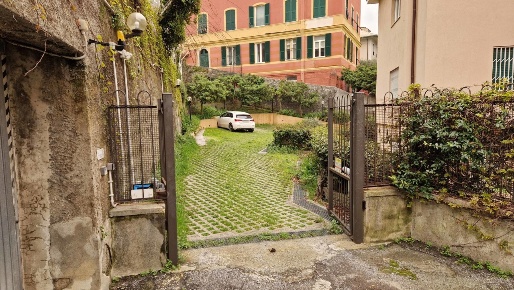 Foto Posti auto in capo santa chiara, Genova in vendita