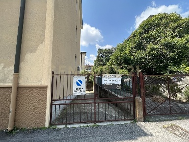 Foto Posti auto in Via Claudio Ridolfi 10, Verona Borgo Venezia di 11 m²