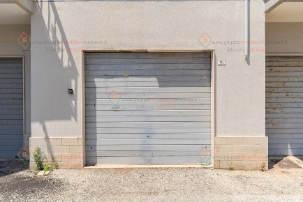 Foto Posti auto a Siracusa Santa Panagia - Teracati di 29 m² con 29 locali
