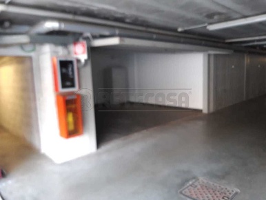 Foto Posti auto in via strasburgo, Vicenza Piscine - San Paolo in vendita