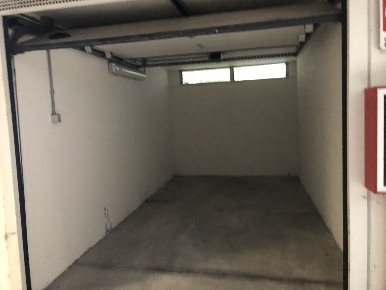 Foto Posti auto in Via Richard Wagner 10, Modena Modena Est di 16 m²
