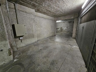 Foto Posti auto in Via trucco 55r, Campomorone Centro di 15 m² con 1 locali
