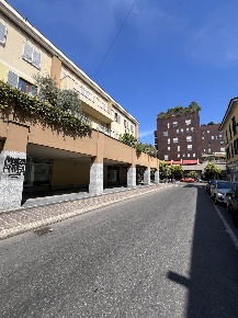 Foto Garage in Via Cairoli  2, Monza in vendita