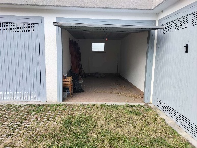 Foto Garage in via dei Mirissa, Trieste in vendita
