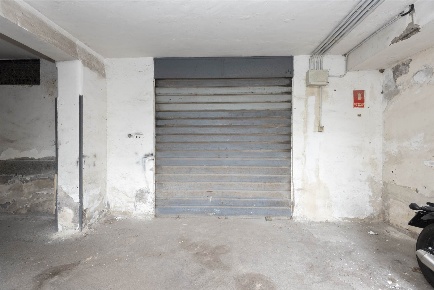 Foto Garage in VIA NIZZETI 66, Tremestieri Etneo Canalicchio Tivoli