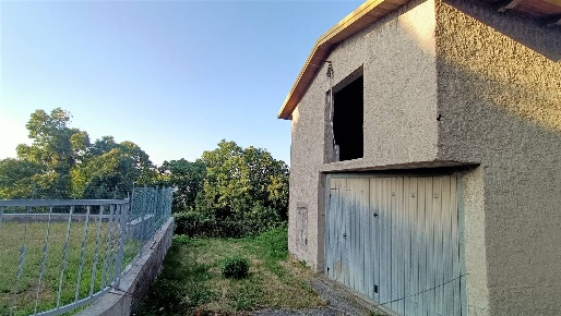 Foto Garage in via mattei  snc, Castiglione dei Pepoli Creda di 68 m²