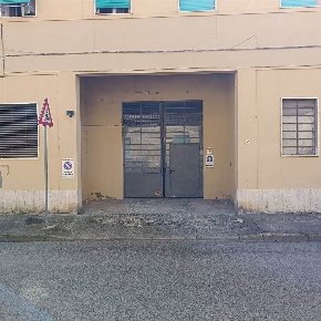 Foto Garage in Via Don Minzoni 9, Pontedera in vendita