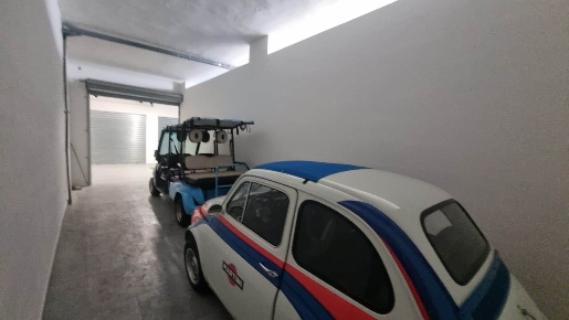Foto Garage in piazza pier vettori, Firenze in vendita