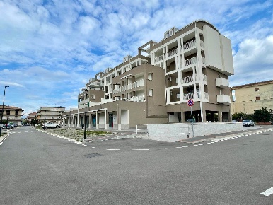 Foto Garage in Via Marconi  45, Bellizzi Centro di 42 m² con 1 locali