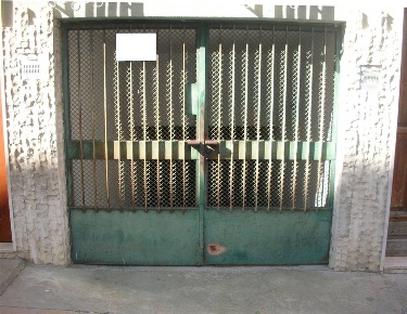 Foto Garage in VIA XXV LUGLIO 17, Canosa di Puglia Centro di 90 m²