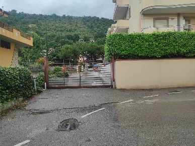 Foto Garage in Via Villanova 23, Nocera Inferiore di 36 m² con 1 locali