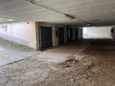 Foto Garage in via Cavallotti 23, Novi Ligure di 13 m² con 1 locali