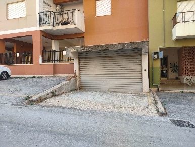 Foto Garage a Erice Casa Santa di 13 m² con 1 locali in affitto