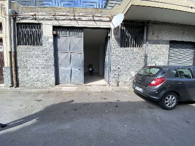 Foto Garage a Catania Picanello di 66 m² con 1 locali in vendita