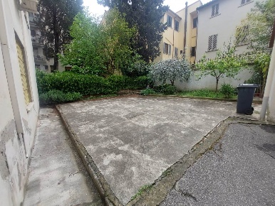 Foto Garage a Firenze Libertà - Savonarola di 85 m² con 3 locali in vendita