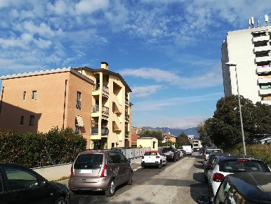 Foto Garage in Via Guazzaroni, Terni in vendita