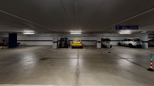 Foto Attività commerciale in porto franco, Civitavecchia di 1000 m²