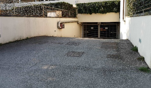 Foto Garage a Scandicci Centro di 2 m² con 1 locali in vendita