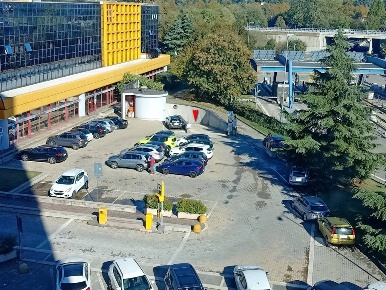 Foto Garage in Via Raffaello Sanzio 2, Gallarate in vendita