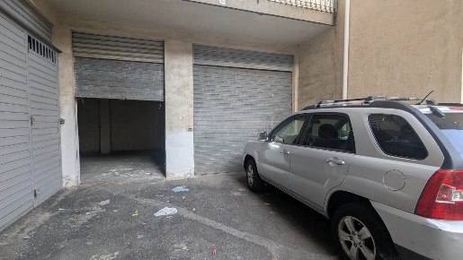 Foto Garage a Aci Catena Centro di 100 m² con 1 locali in vendita