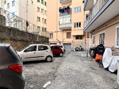 Foto Garage a Salerno Centro in vendita