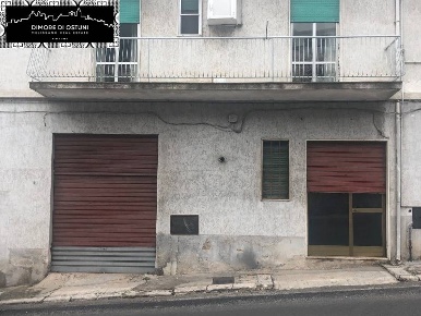 Foto Garage a Ostuni in vendita