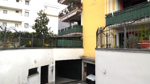 Foto Garage in via Alveo Sant'Alfonso 14, Angri Centro di 140 m² in vendita