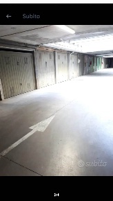 Foto Garage a Livorno in vendita
