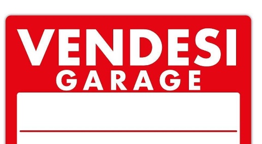 Foto Garage a Follonica Cassarello, Senzuno, Salciaina di 21 m² in vendita