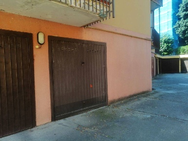 Foto Garage in via martinelli, Milano in vendita