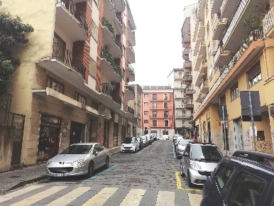 Foto Garage in via alberigo crescitelli, Avellino Centro Storico di 13 m²