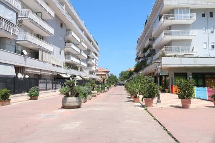 Foto Garage a Palermo in vendita