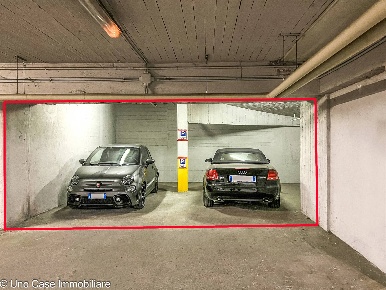 Foto Garage a Ivrea in vendita