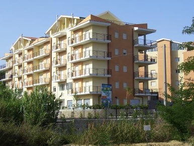 Foto Garage in Via Portogallo, Rende Santo Stefano di 34 m² con 1 locali