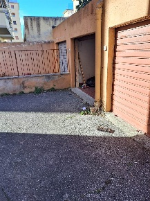 Foto Garage a Livorno in vendita
