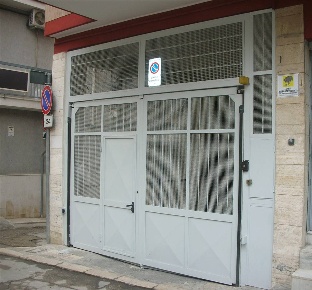 Foto Garage a Canosa di Puglia Centro di 35 m² con 1 locali in vendita