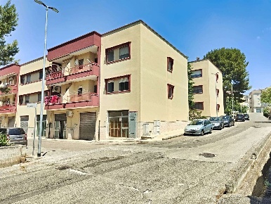 Foto Garage in Via Gaetano Salvemini snc, Putignano di 50 m² con 1 locali
