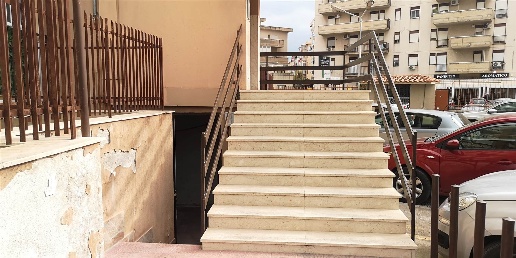 Foto Garage in Largo Salvatore  Vaiana, Palermo in vendita