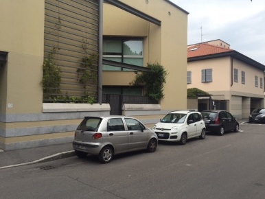Foto Garage a Monza in vendita