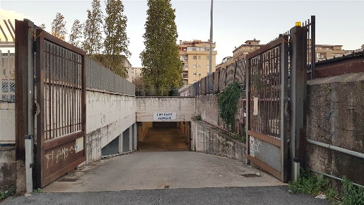 Foto Garage in Via Schiaraffia, Salerno Torrione in vendita