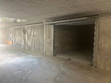 Foto Garage a Imperia Porto Maurizio di 20 m² con 1 locali in vendita