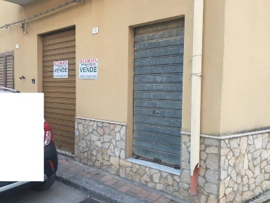 Foto Garage a Camastra in vendita
