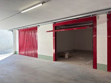 Foto Garage in Viale Stella Maris 84090, Montecorvino Pugliano di 22 m²