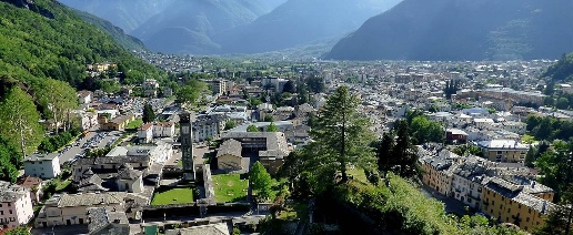 Foto Garage in Corso Vittorio Emanuele II, Chiavenna Centro di 16 m²