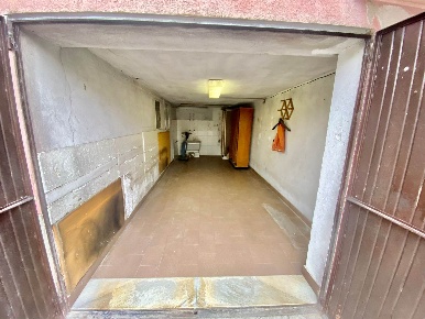 Foto Garage a Mirano Mirano Paese di 16 m² con 1 locali in vendita