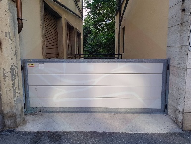 Foto Garage a Firenze Bolognese di 14 m² con 1 locali in vendita